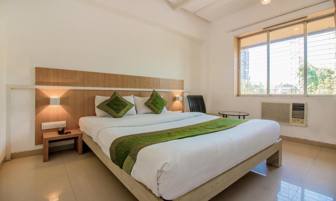 Treebo Trend Golden Nest Hotel Thane Bagian luar foto